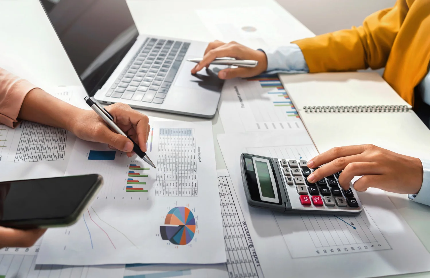 Accounting services in the UAE | Corporate accounting services UAE | Crestbridge