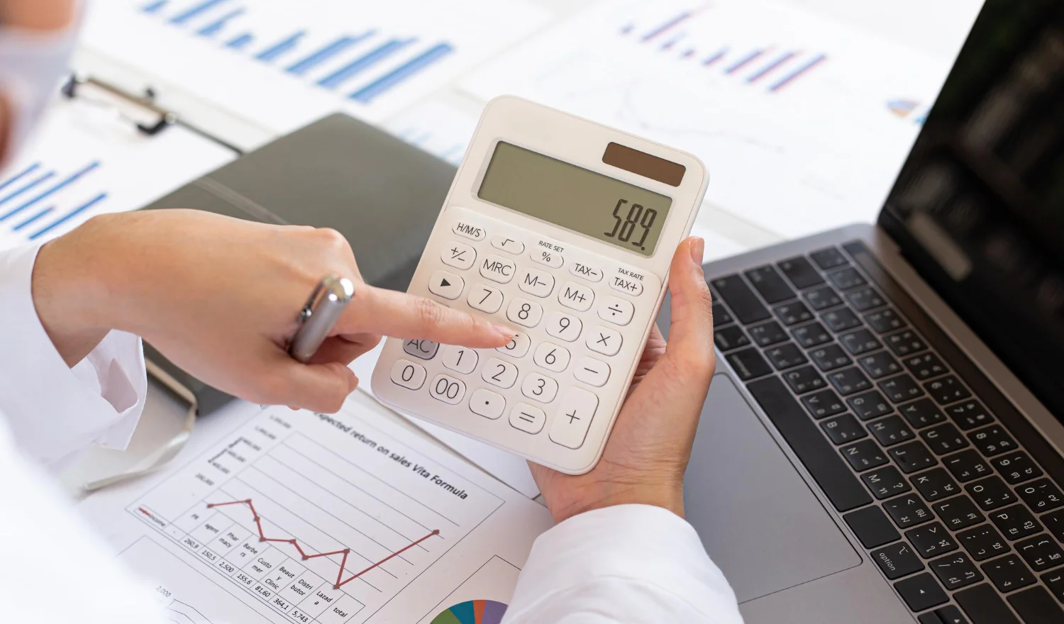 Streamlined VAT registration in the UAE | Best VAT registration service UAE | Crestbridge